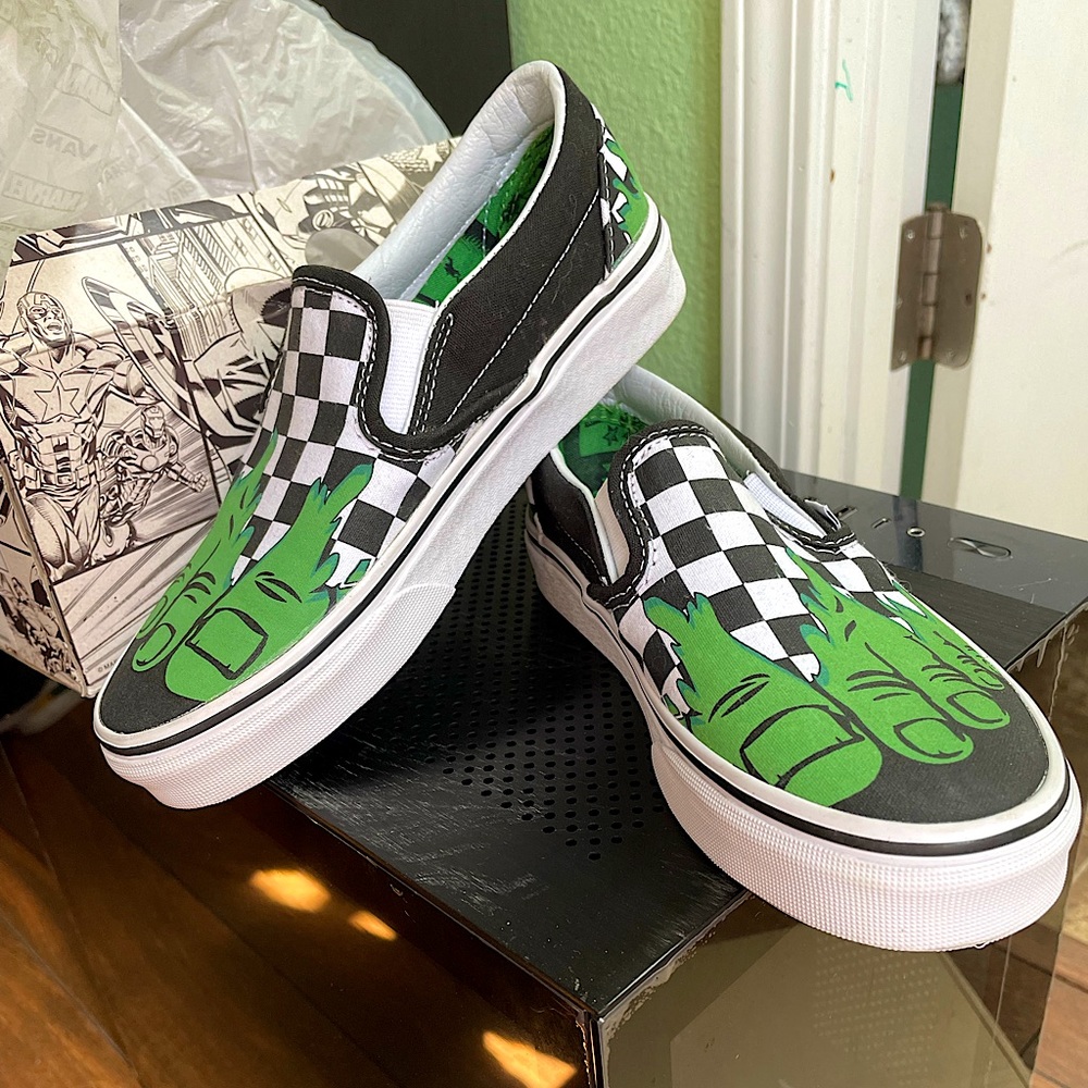 Vans Marvel collection: Hulk slip ons. Size 4.0 in men 5.5 in Women.
